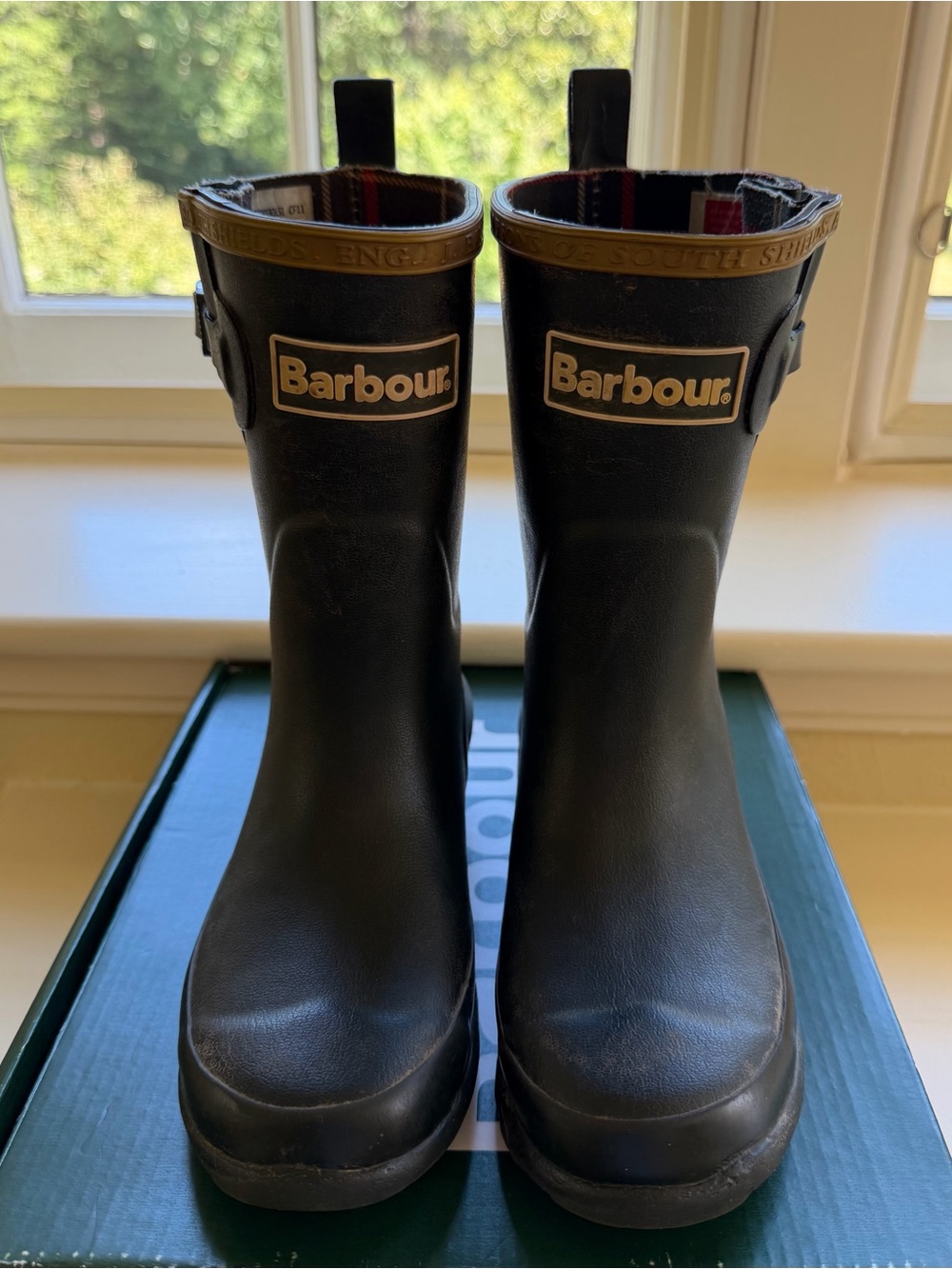 Barbour Wellington Rain Boots Olive kids size 11 EU 29